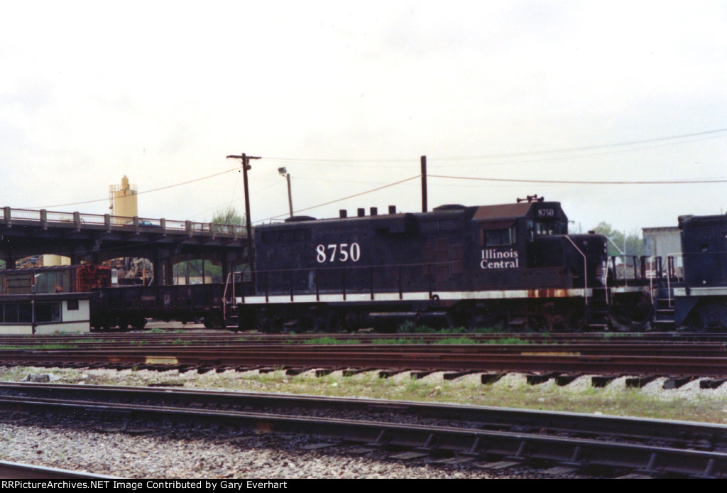 IC GP11 #8750 - Illinois Central